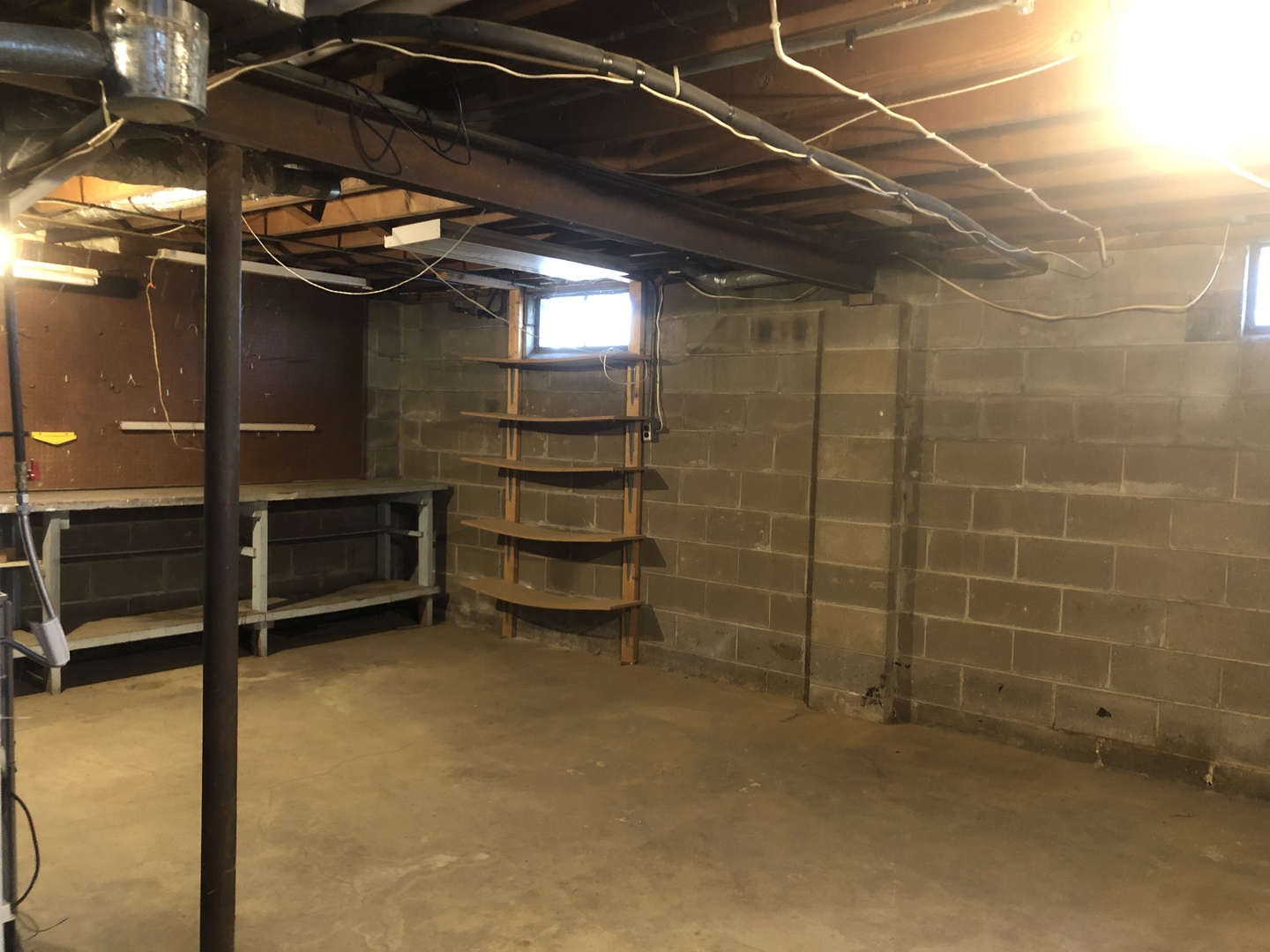 2708 Hobson Drive, Bloomington, IL 61704