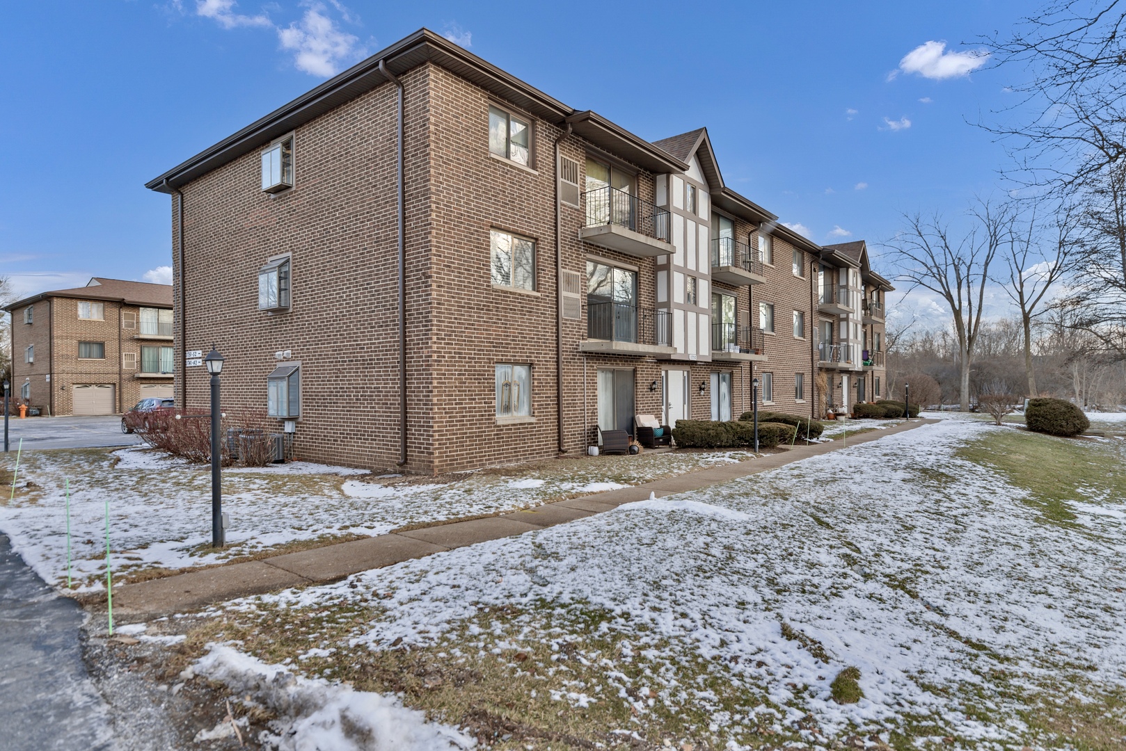 1754 S Washington Street #1754, Naperville, IL 60565