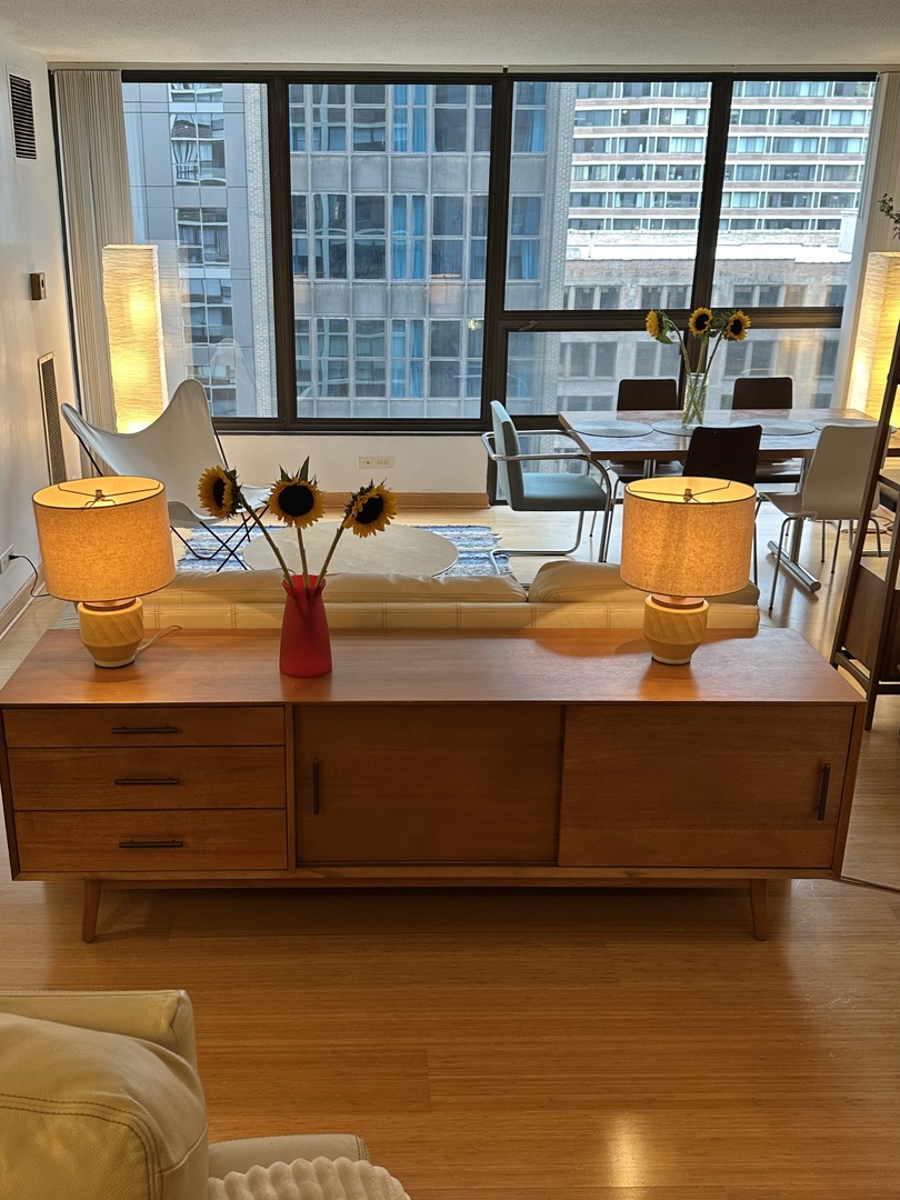 230 E Ontario Street #1206, Chicago, IL 60611