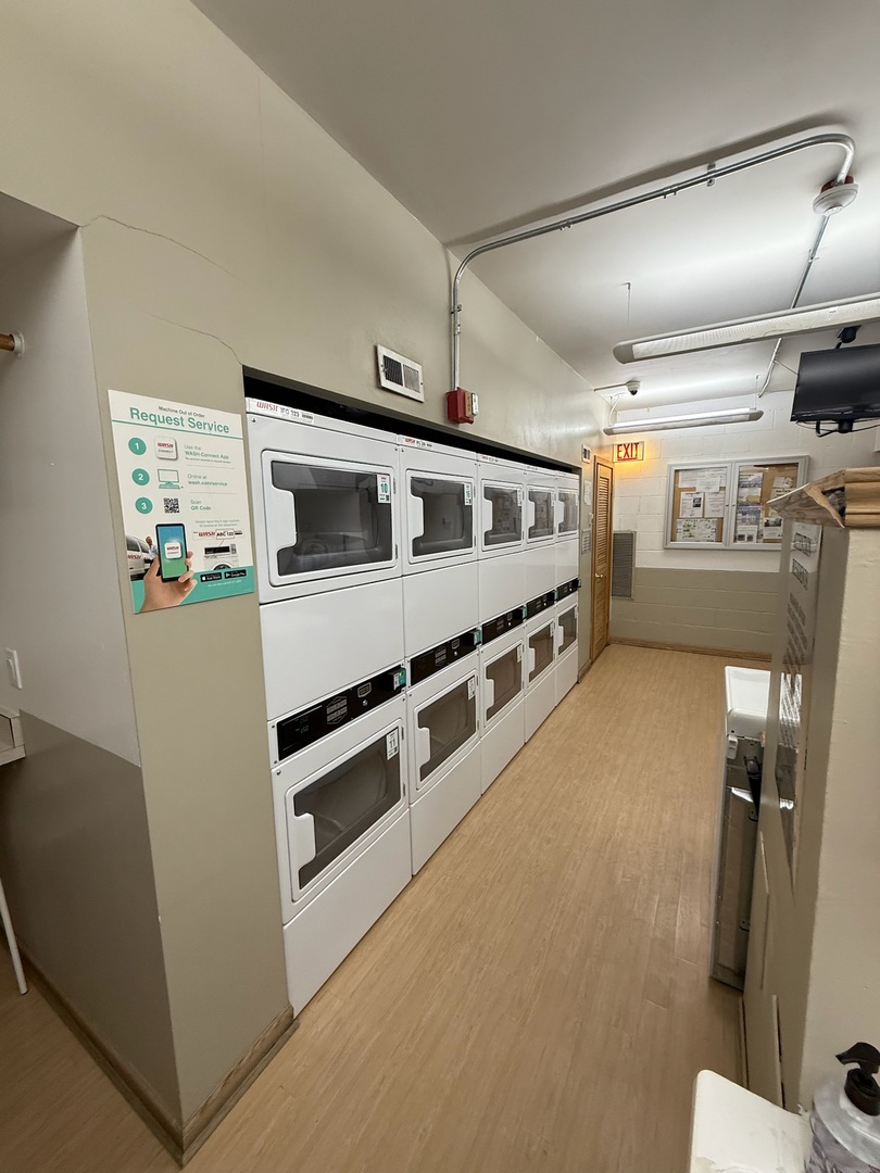 230 E Ontario Street #1206, Chicago, IL 60611