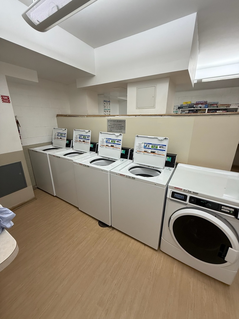 230 E Ontario Street #1206, Chicago, IL 60611