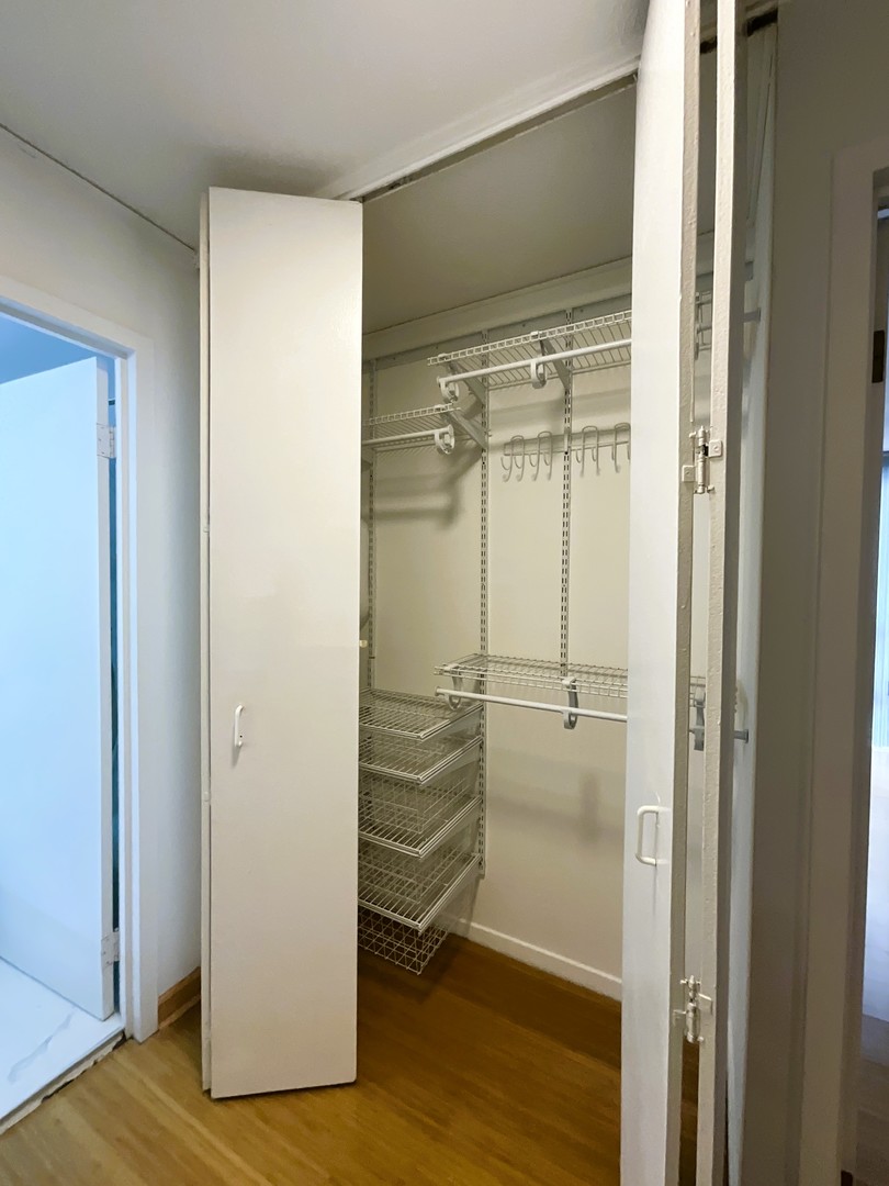 230 E Ontario Street #1206, Chicago, IL 60611