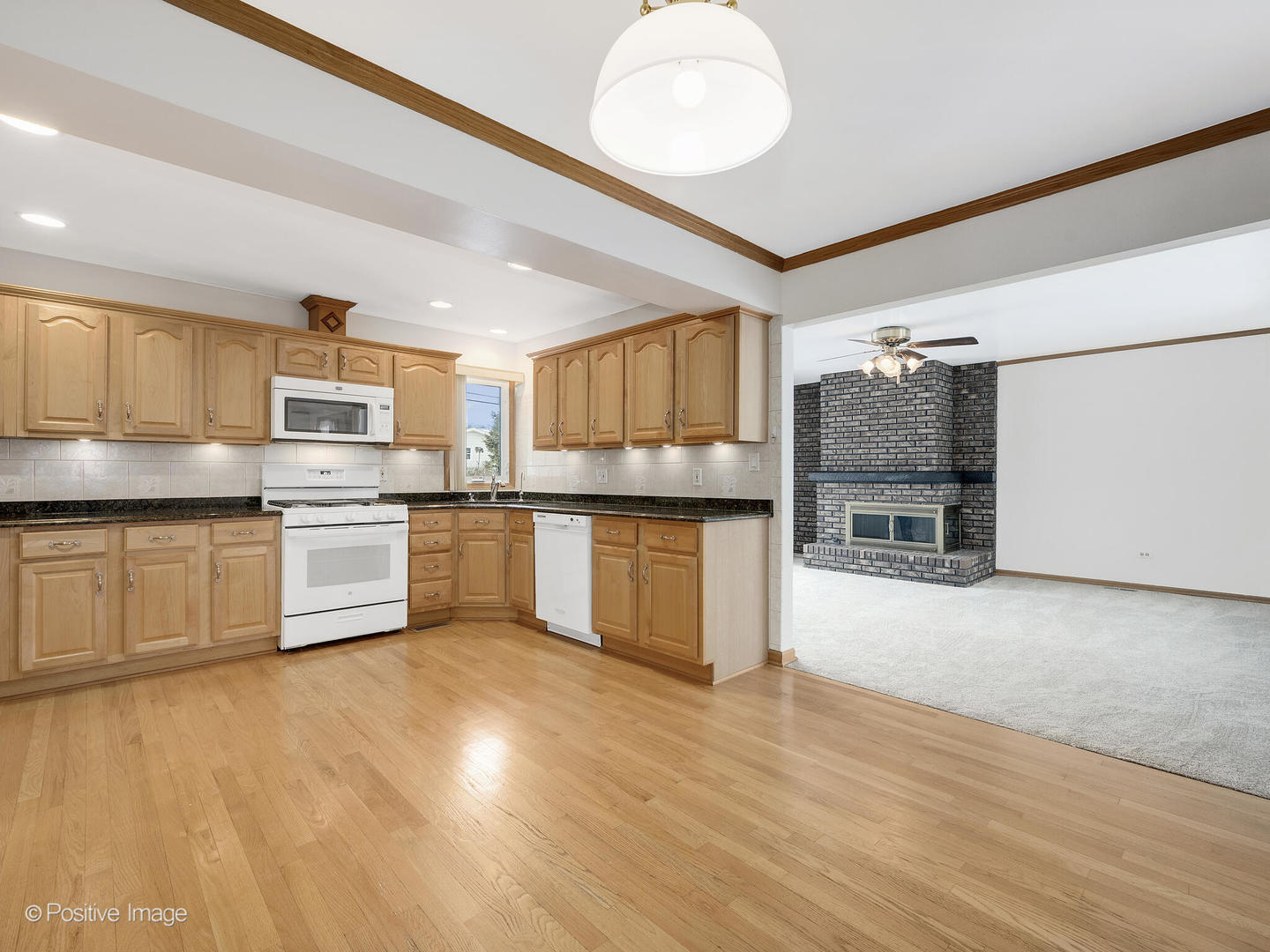 322 68th Street, Darien, IL 60561