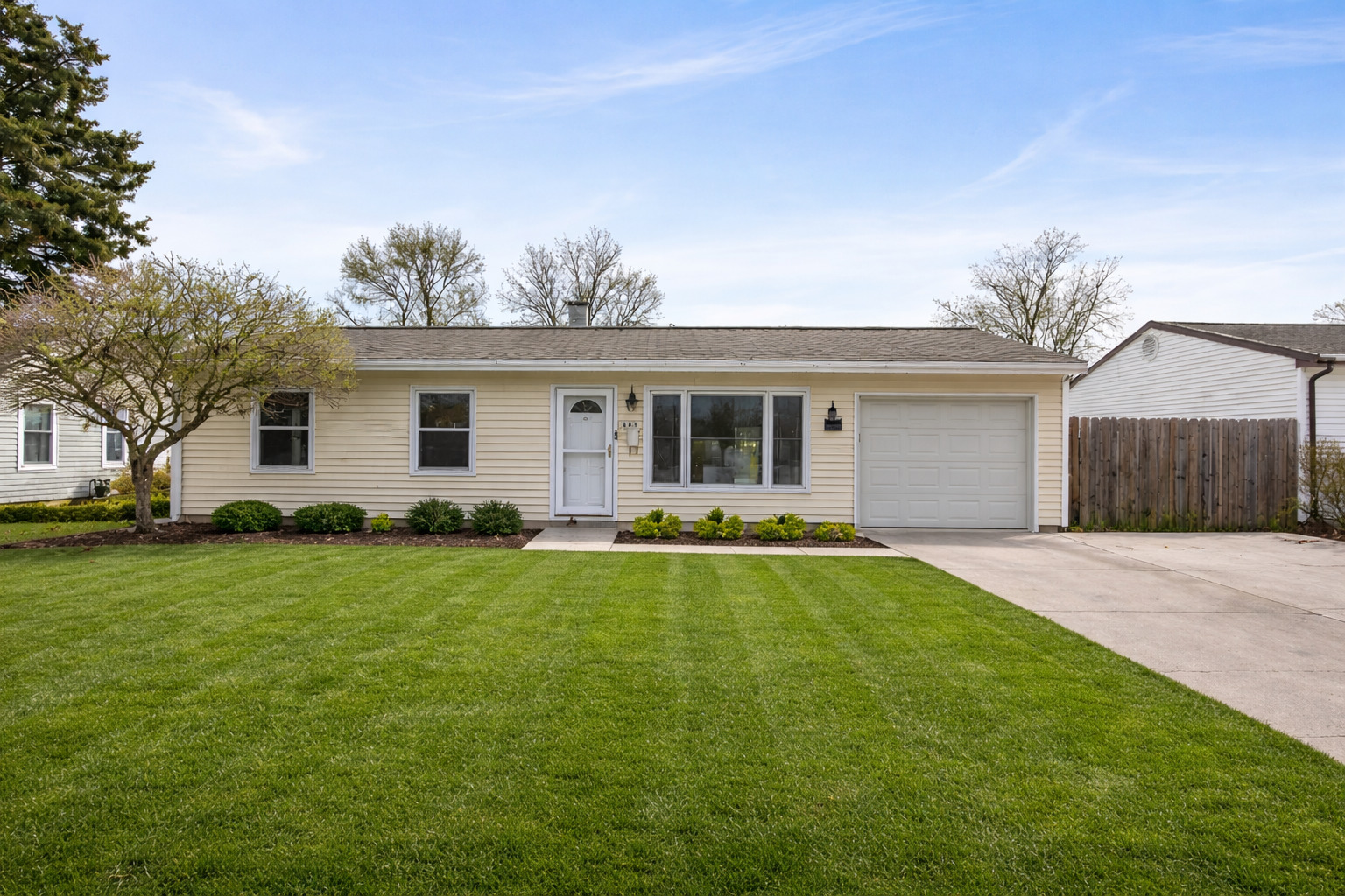 525 Glen Avenue, Romeoville, IL 60446