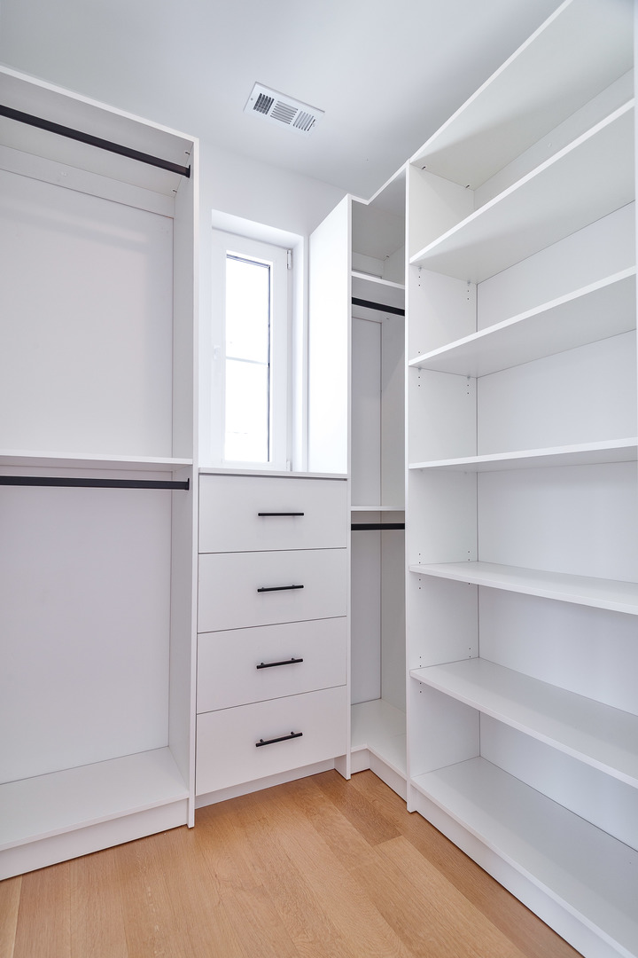 533 Kensington Court, Hinsdale, IL 60521