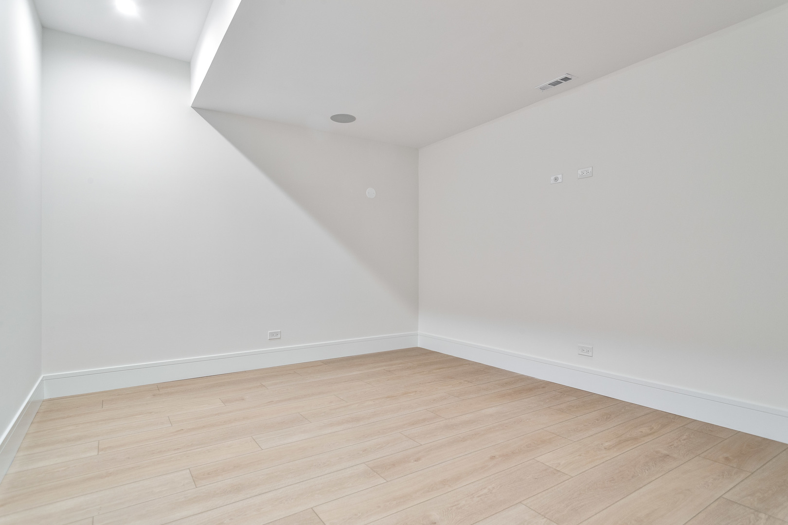 533 Kensington Court, Hinsdale, IL 60521