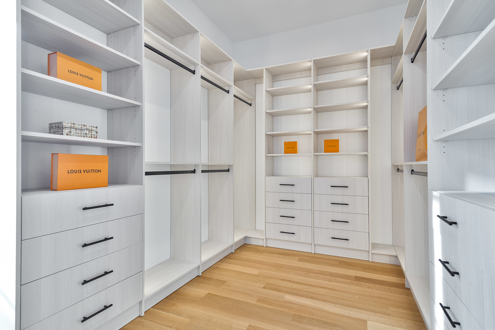 533 Kensington Court, Hinsdale, IL 60521