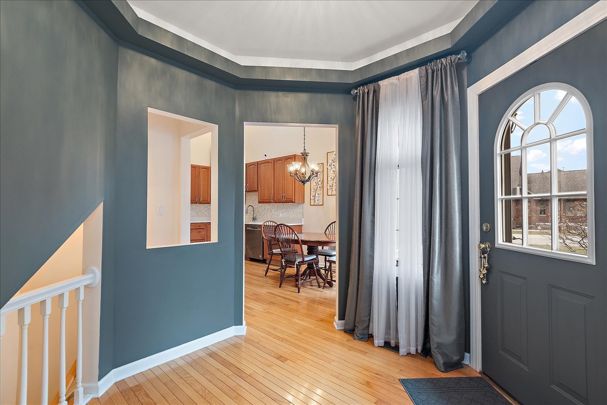 16815 Crystal Court, Tinley Park, IL 60477