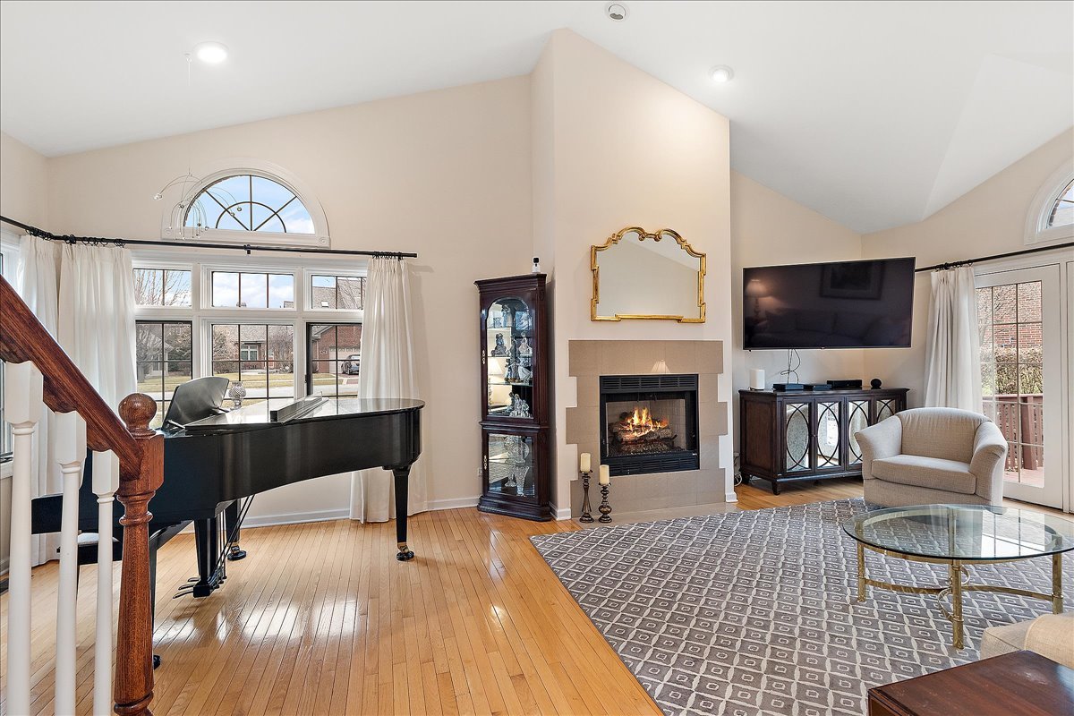 16815 Crystal Court, Tinley Park, IL 60477