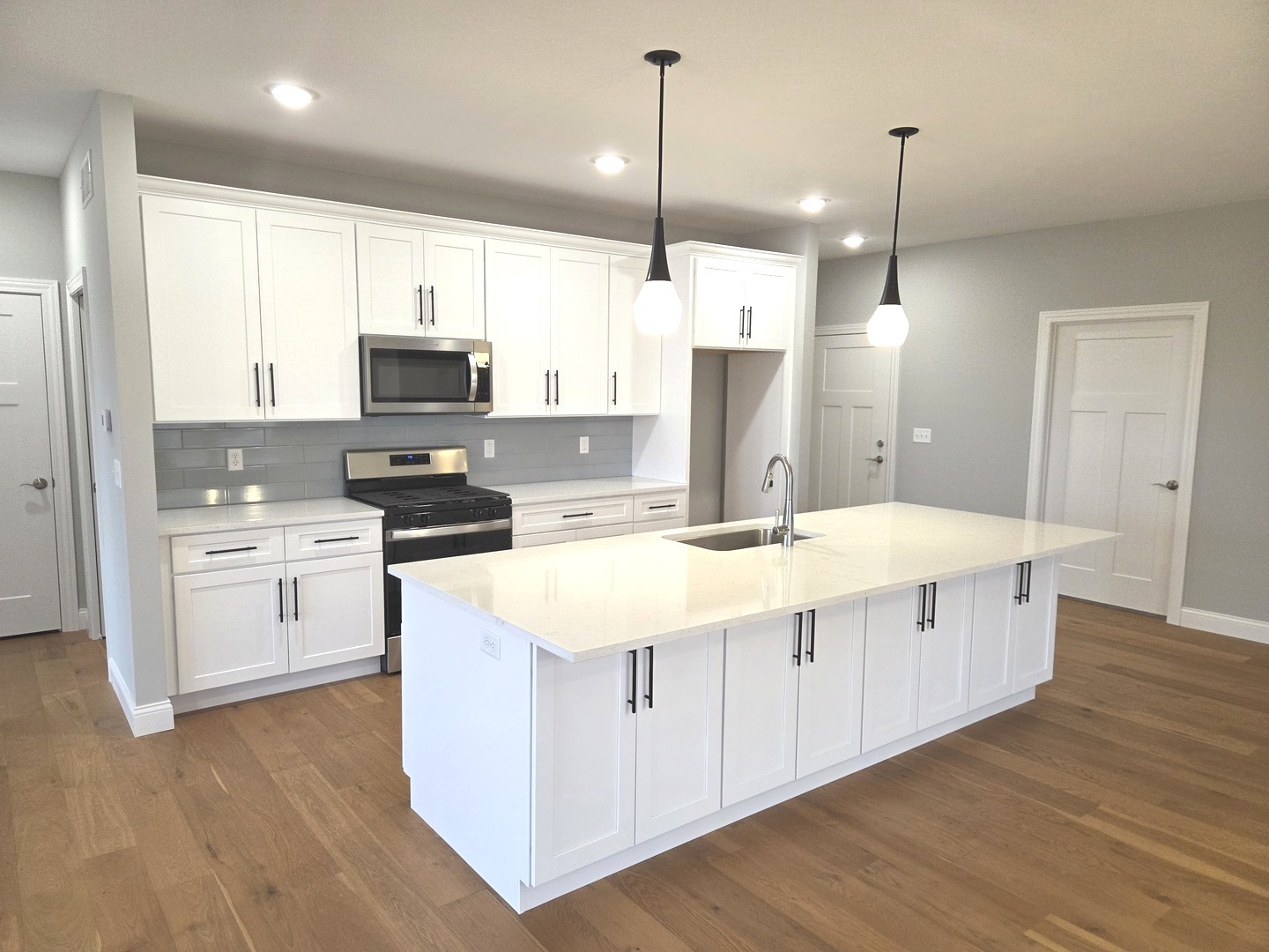 3 Saint Ivans Circle, Bloomington, IL 61705