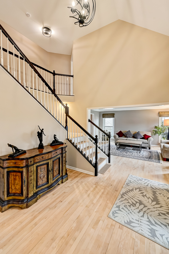 1770 W Windmill Court, Addison, IL 60101