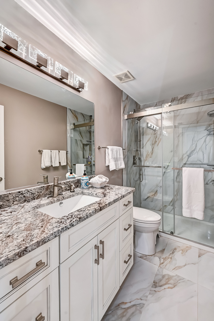 1770 W Windmill Court, Addison, IL 60101