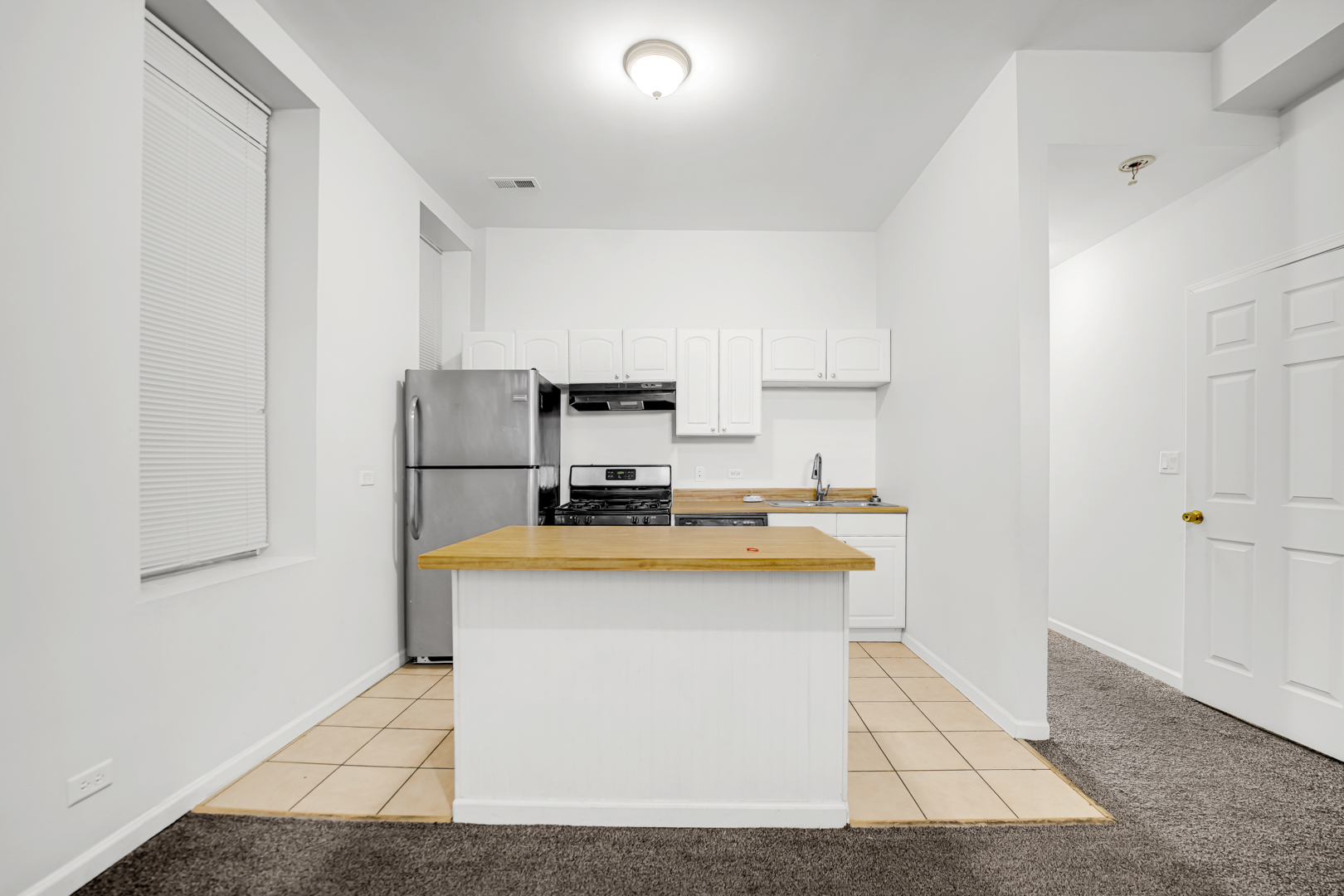 752 E 43rd Street #2E, Chicago, IL 60653