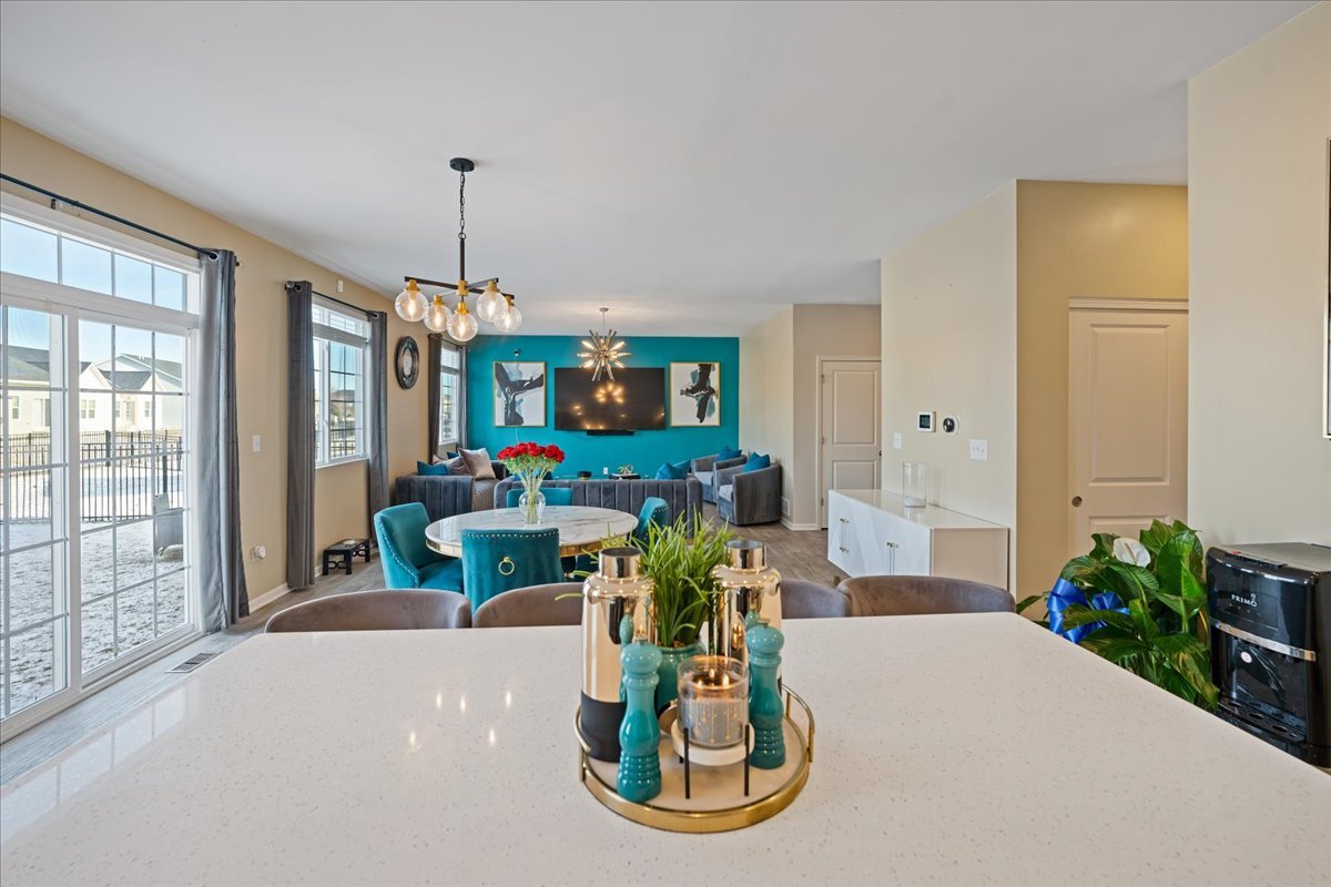 1814 Peyton Terrace, Shorewood, IL 60404