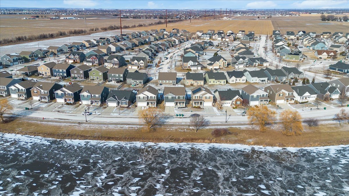 1814 Peyton Terrace, Shorewood, IL 60404