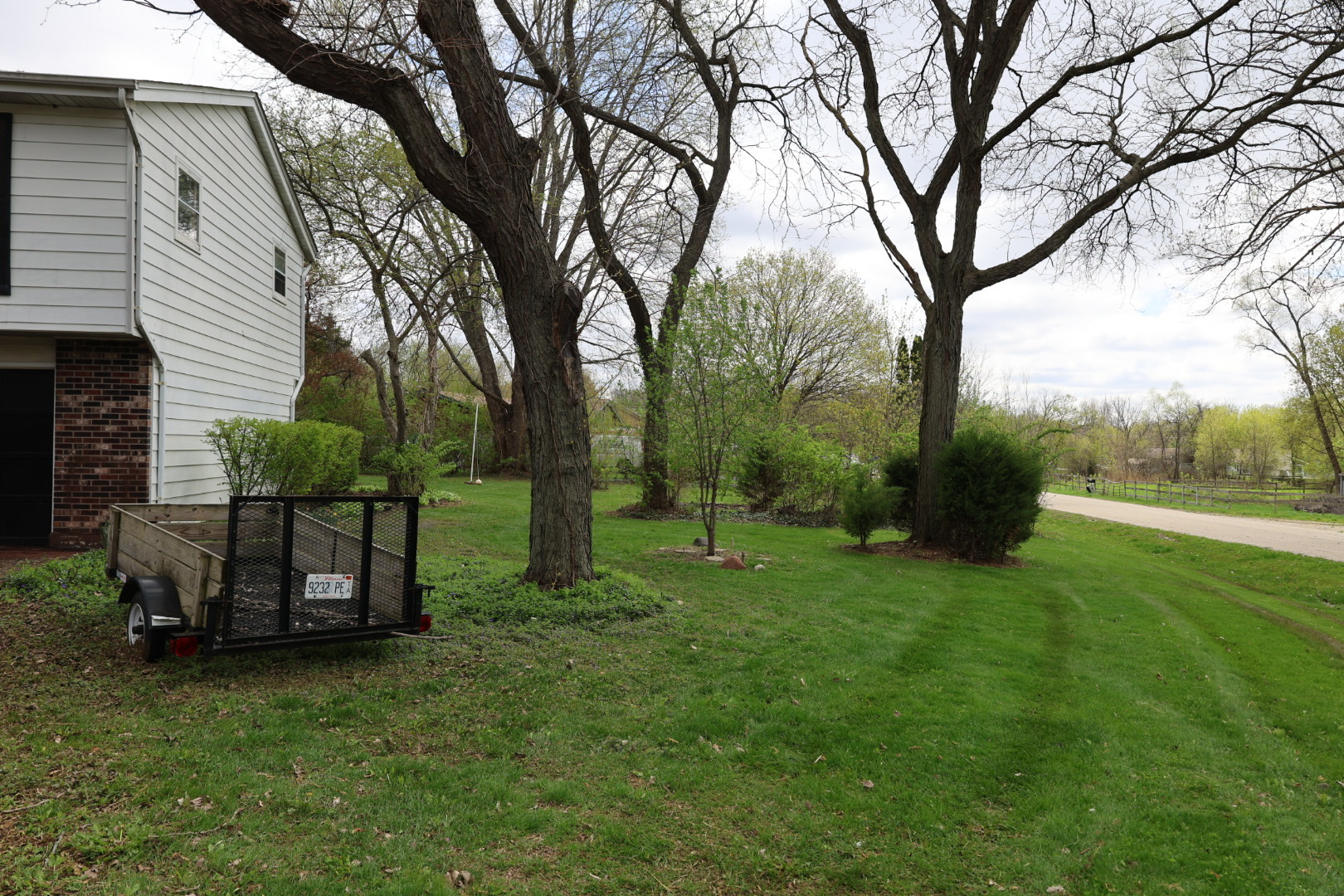 1516 W Sudeenew Drive, Johnsburg, IL 60051