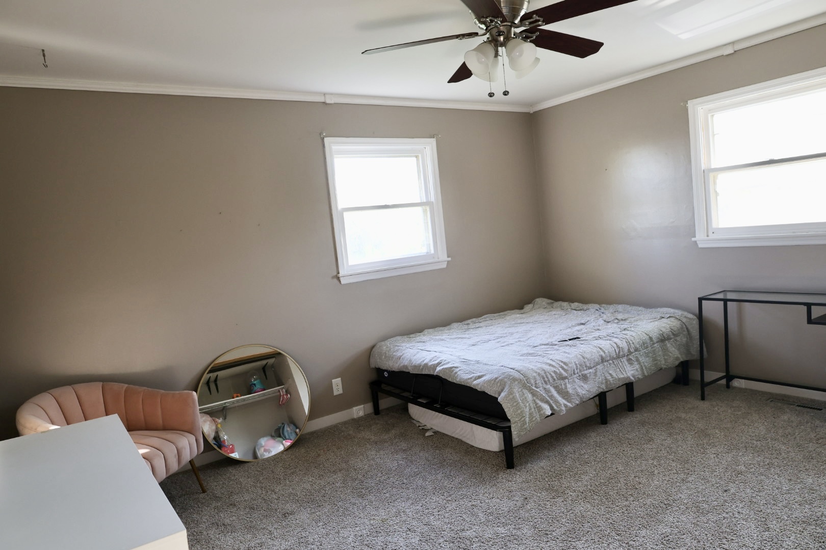 1516 W Sudeenew Drive, Johnsburg, IL 60051