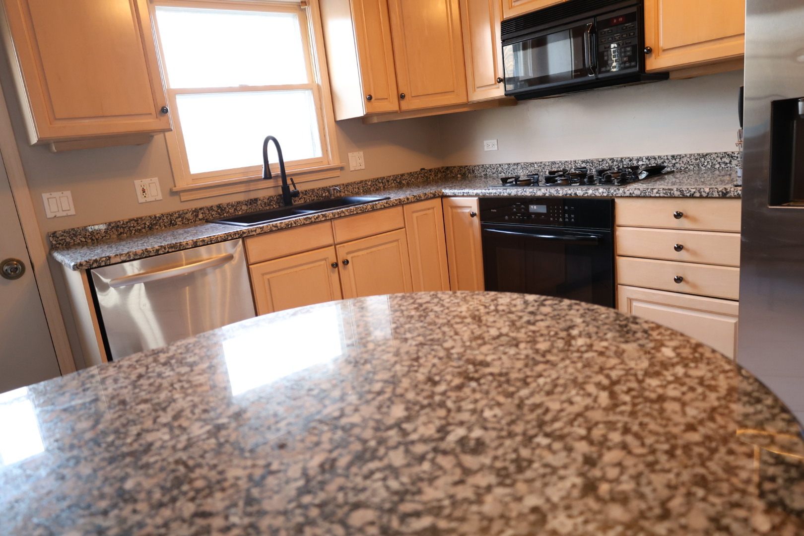 1516 W Sudeenew Drive, Johnsburg, IL 60051