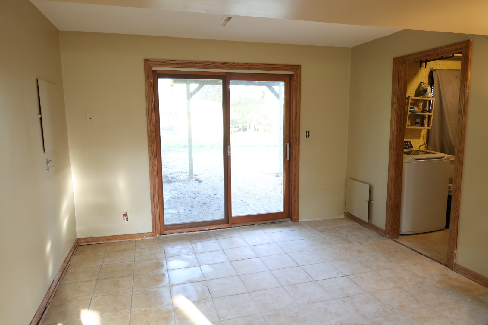 1516 W Sudeenew Drive, Johnsburg, IL 60051