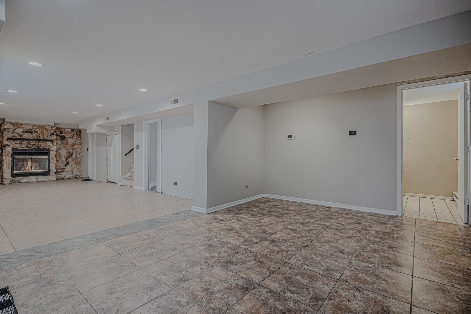 35049 N Edgewater Lane, Ingleside, IL 60041