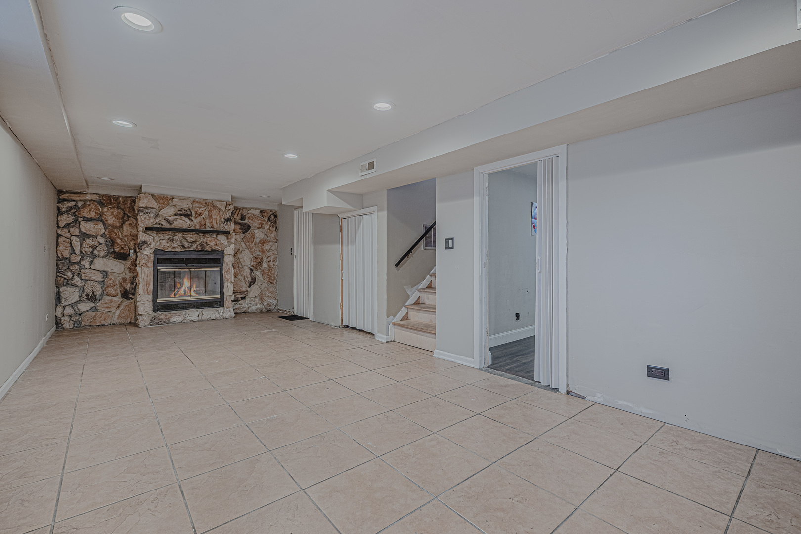35049 N Edgewater Lane, Ingleside, IL 60041