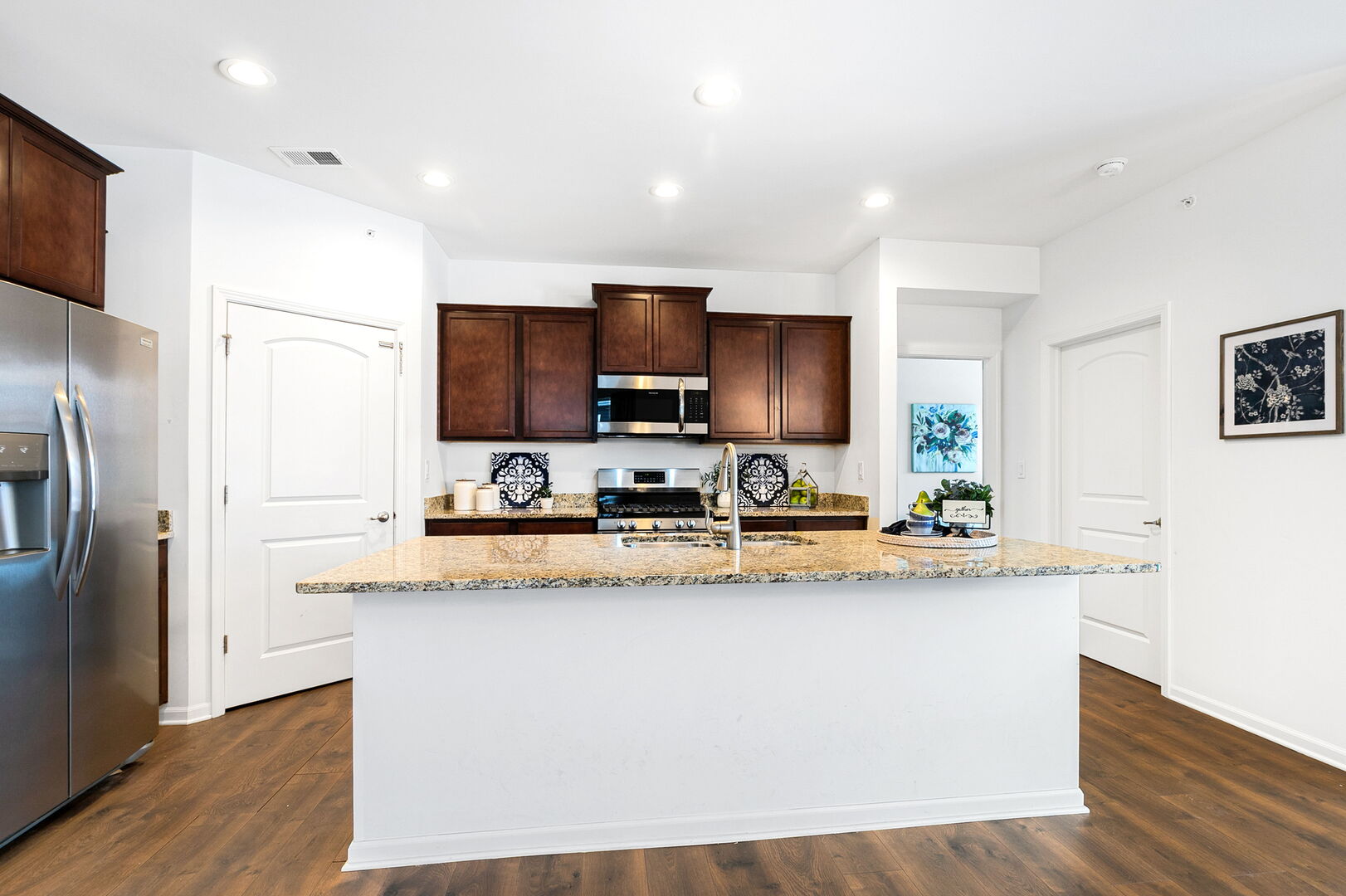 6480 Doral Drive, Gurnee, IL 60031