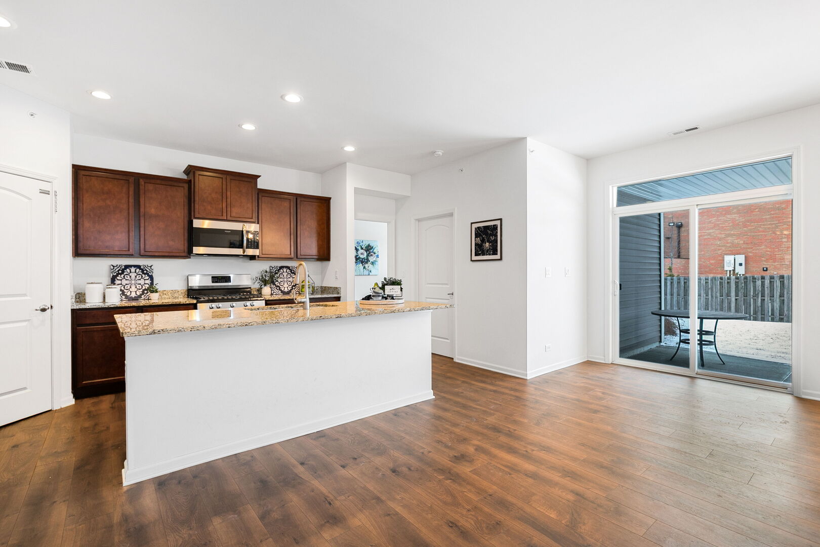 6480 Doral Drive, Gurnee, IL 60031