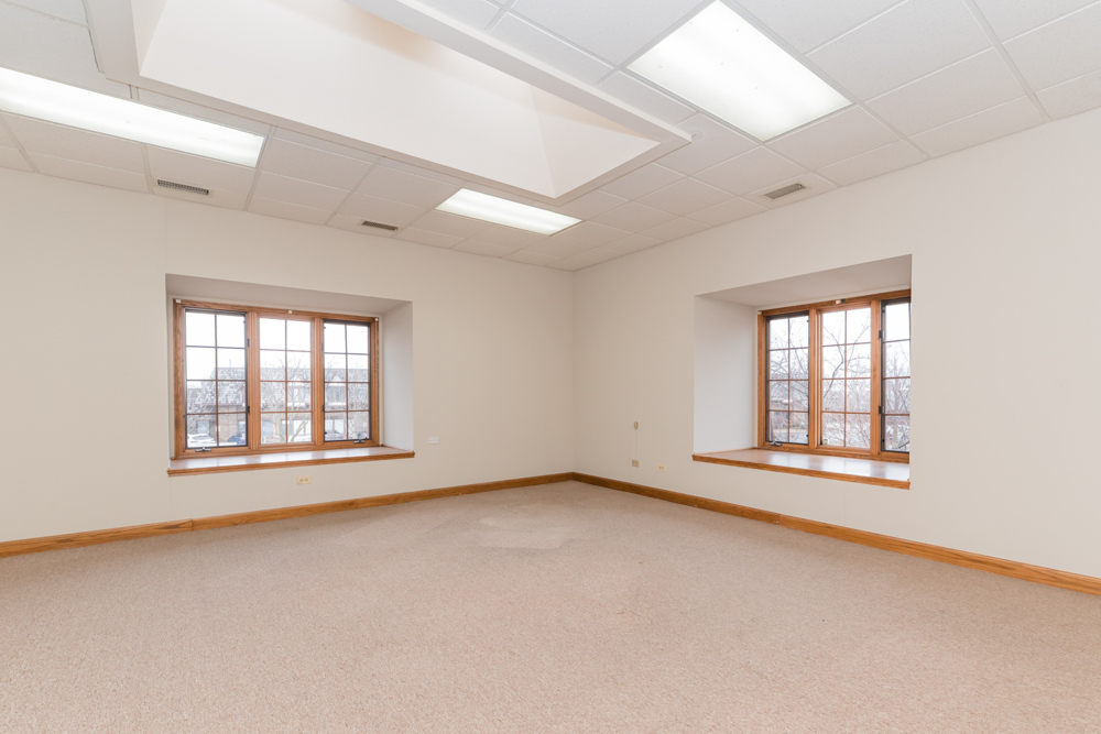 14047 W Petronella Drive #201, Libertyville, IL 60048