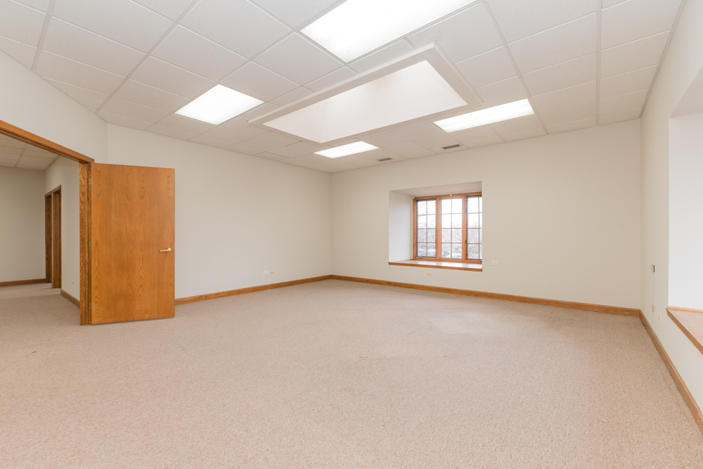 14047 W Petronella Drive #201, Libertyville, IL 60048