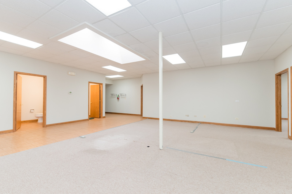 14047 W Petronella Drive #201, Libertyville, IL 60048