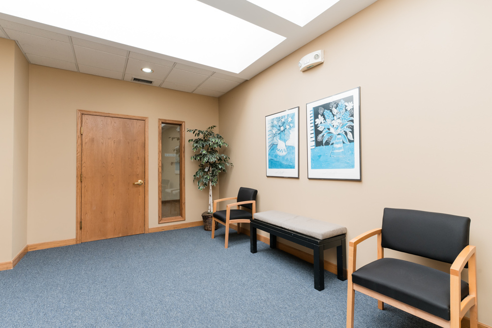 14047 W Petronella Drive #201, Libertyville, IL 60048