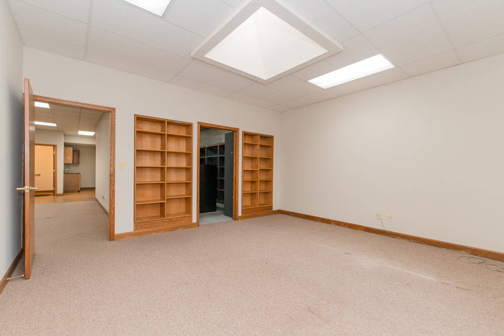 14047 W Petronella Drive #201, Libertyville, IL 60048