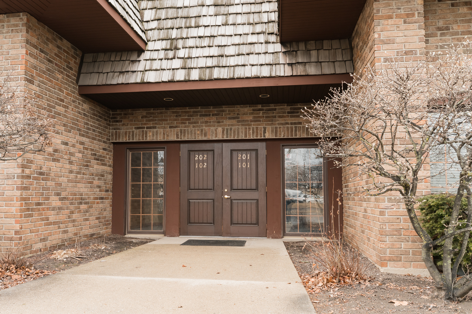 14047 W Petronella Drive #201, Libertyville, IL 60048