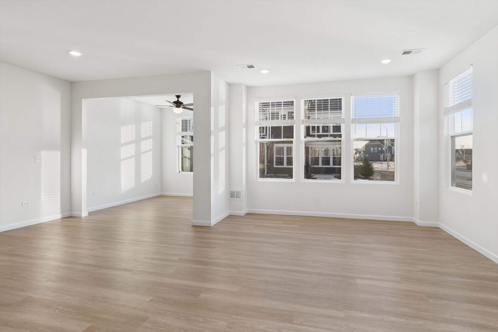 24507 W Kroll Drive, Plainfield, IL 60585