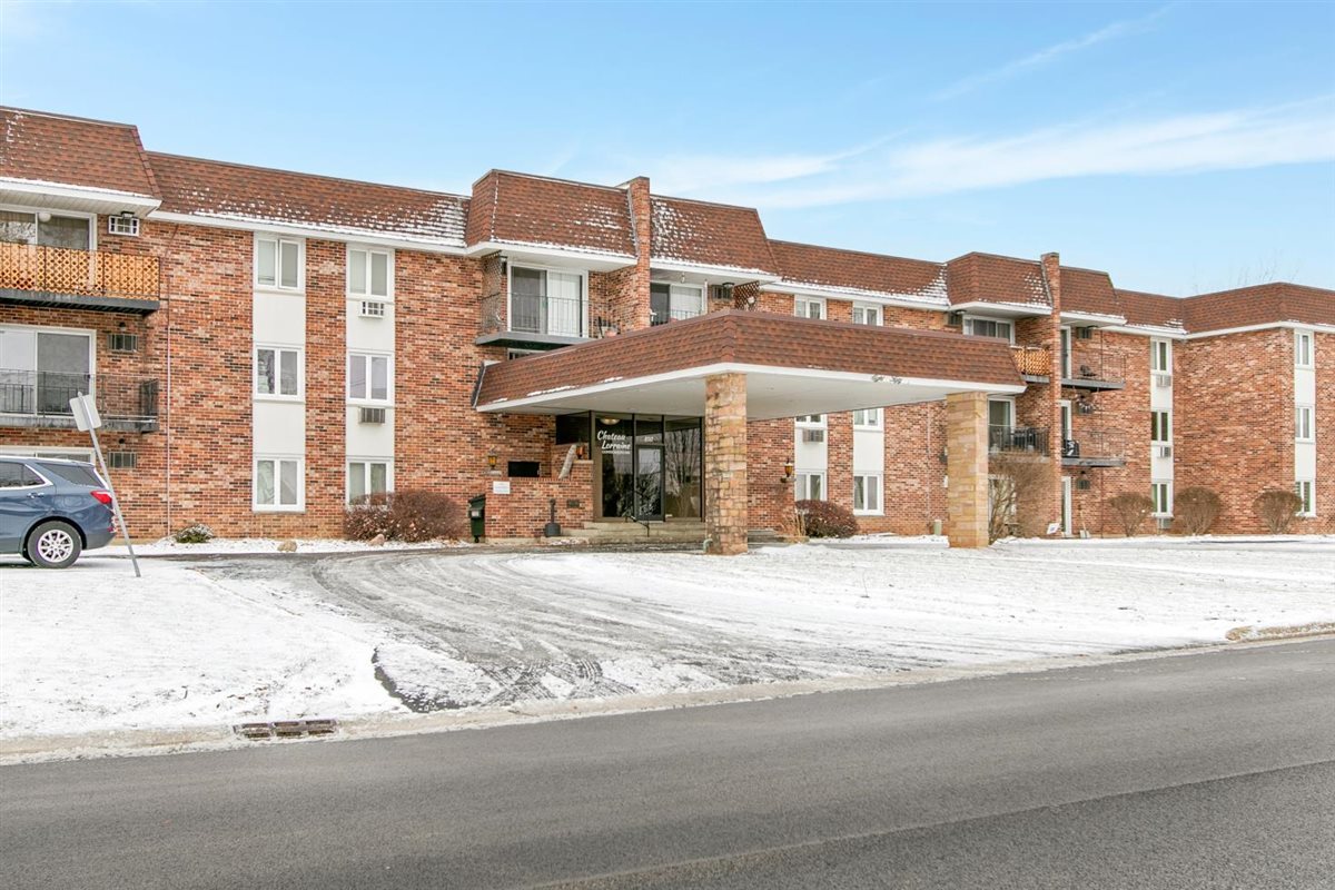 850 S Lorraine Road #3B, Wheaton, IL 60189