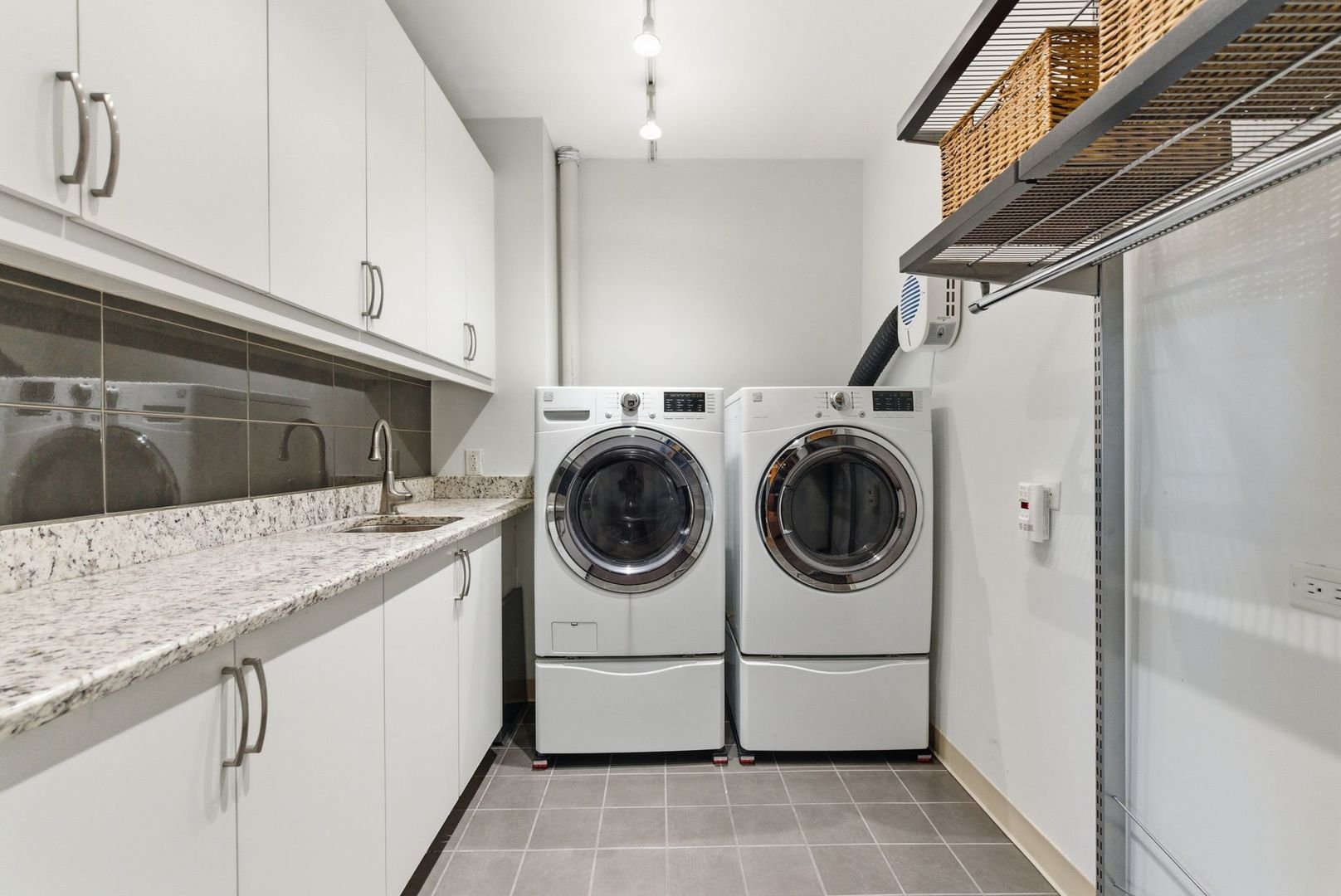 913 W Van Buren Street #4A, Chicago, IL 60607