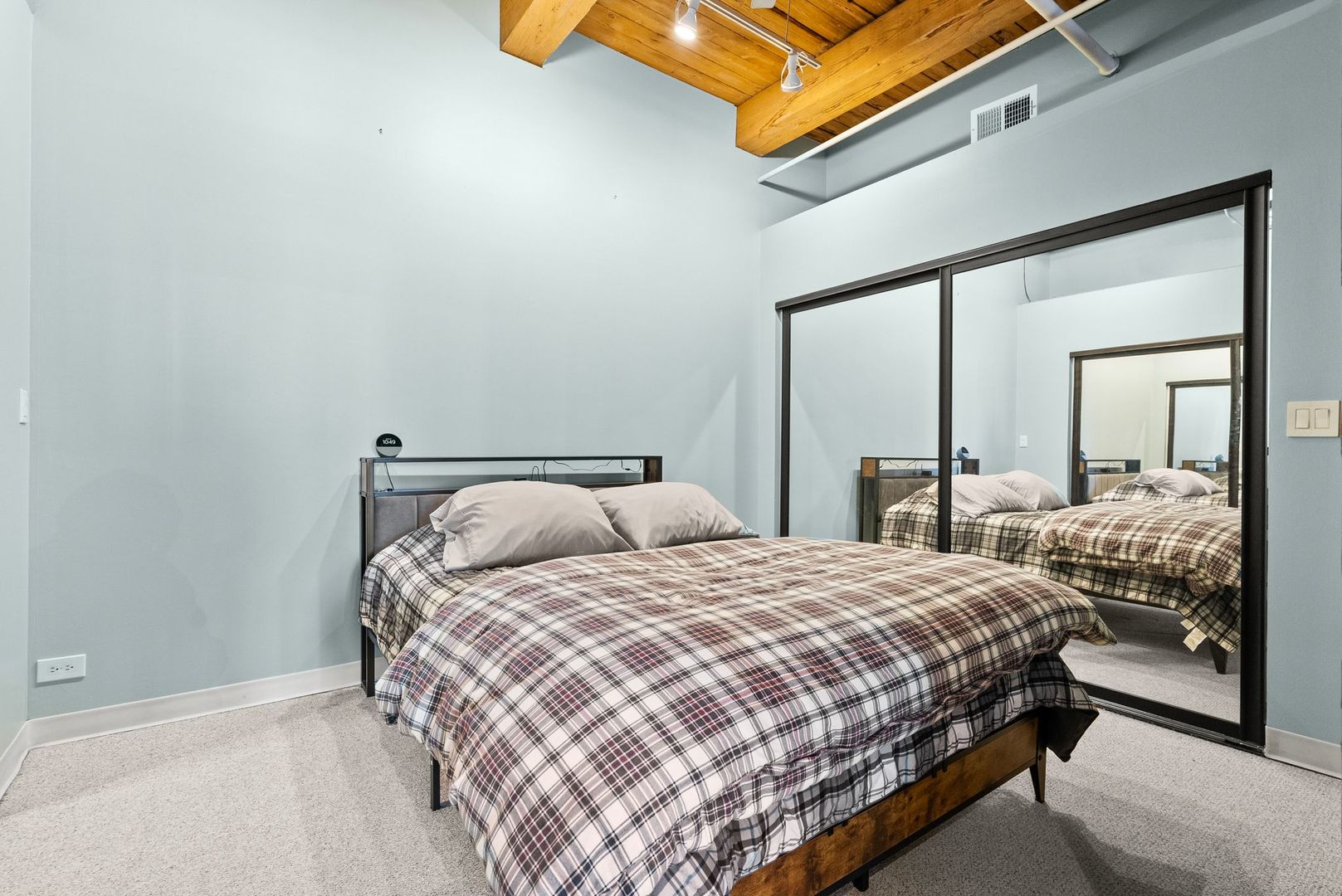 913 W Van Buren Street #4A, Chicago, IL 60607