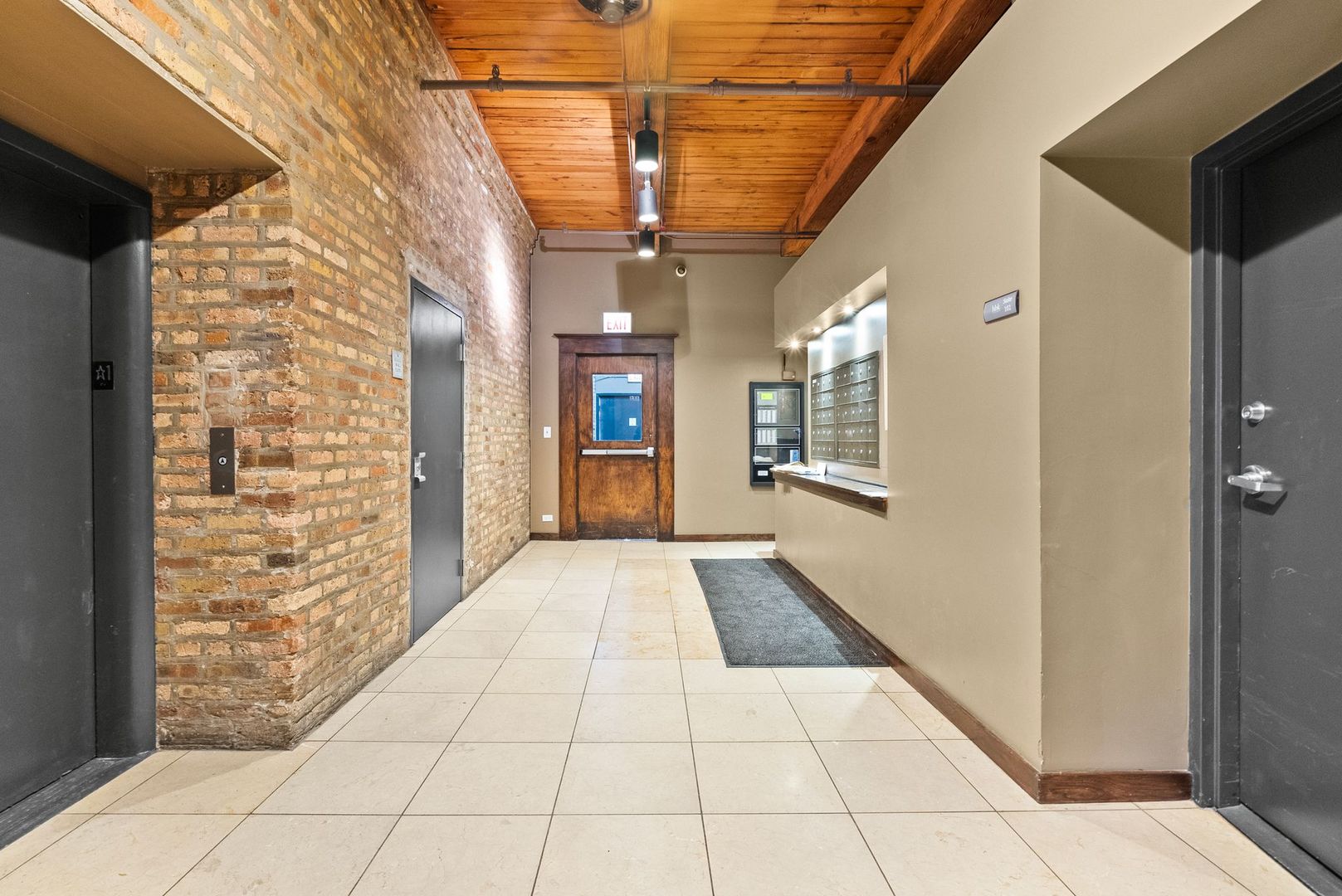 913 W Van Buren Street #4A, Chicago, IL 60607