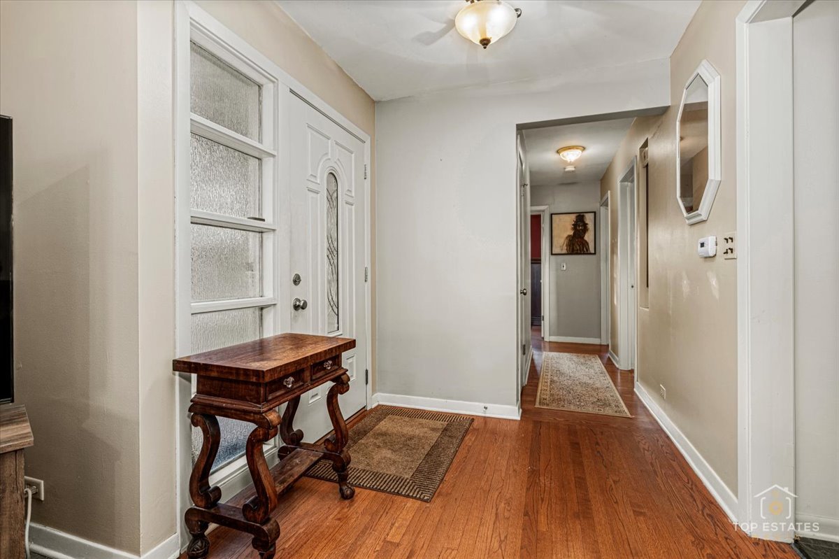 488 Cornell Avenue, Des Plaines, IL 60016