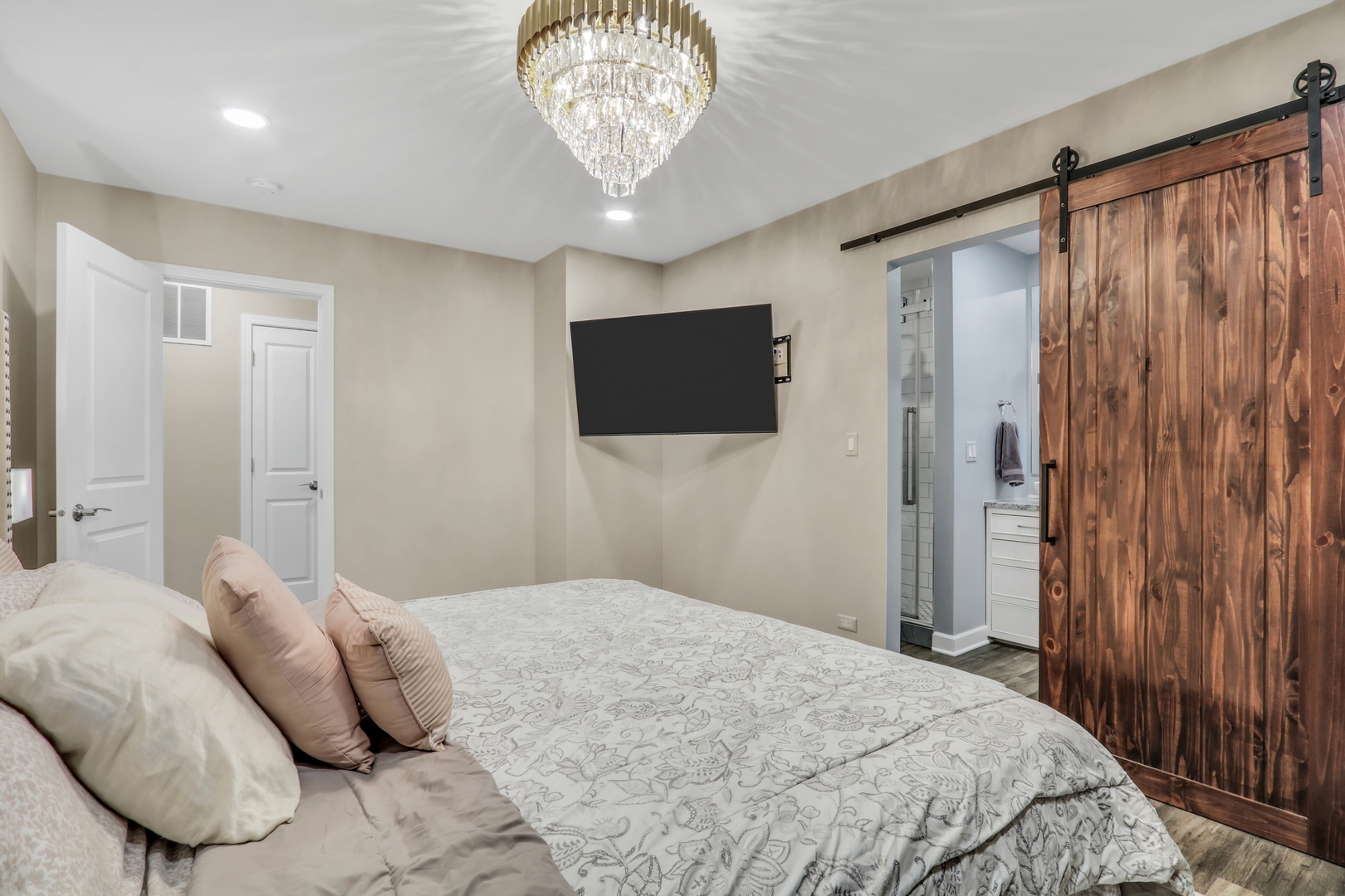 658 White Court, Gurnee, IL 60031