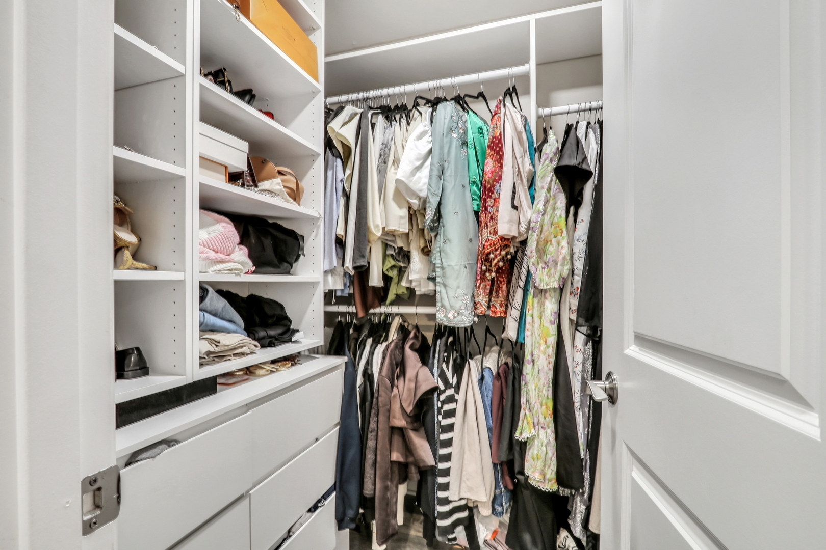 658 White Court, Gurnee, IL 60031