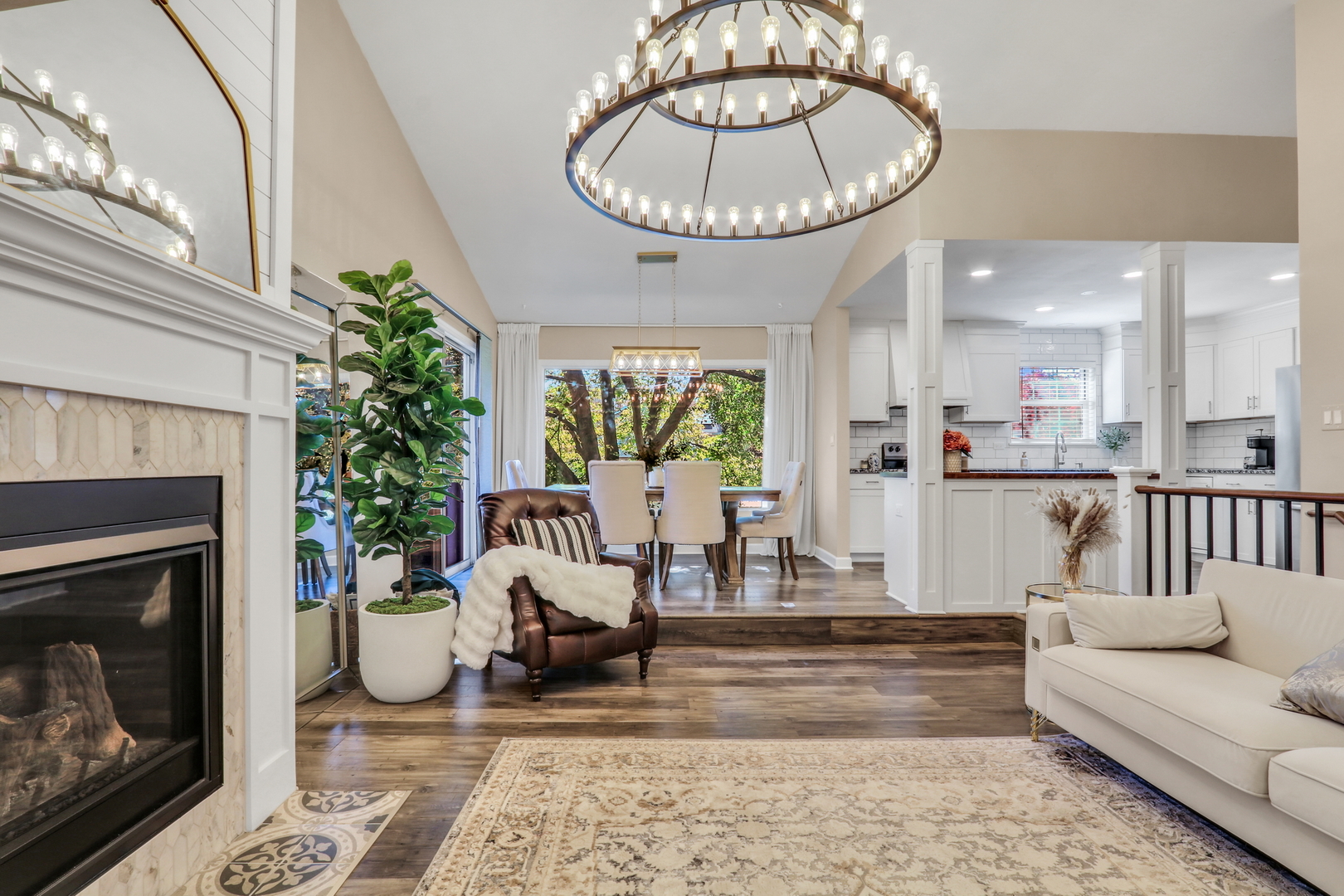 658 White Court, Gurnee, IL 60031