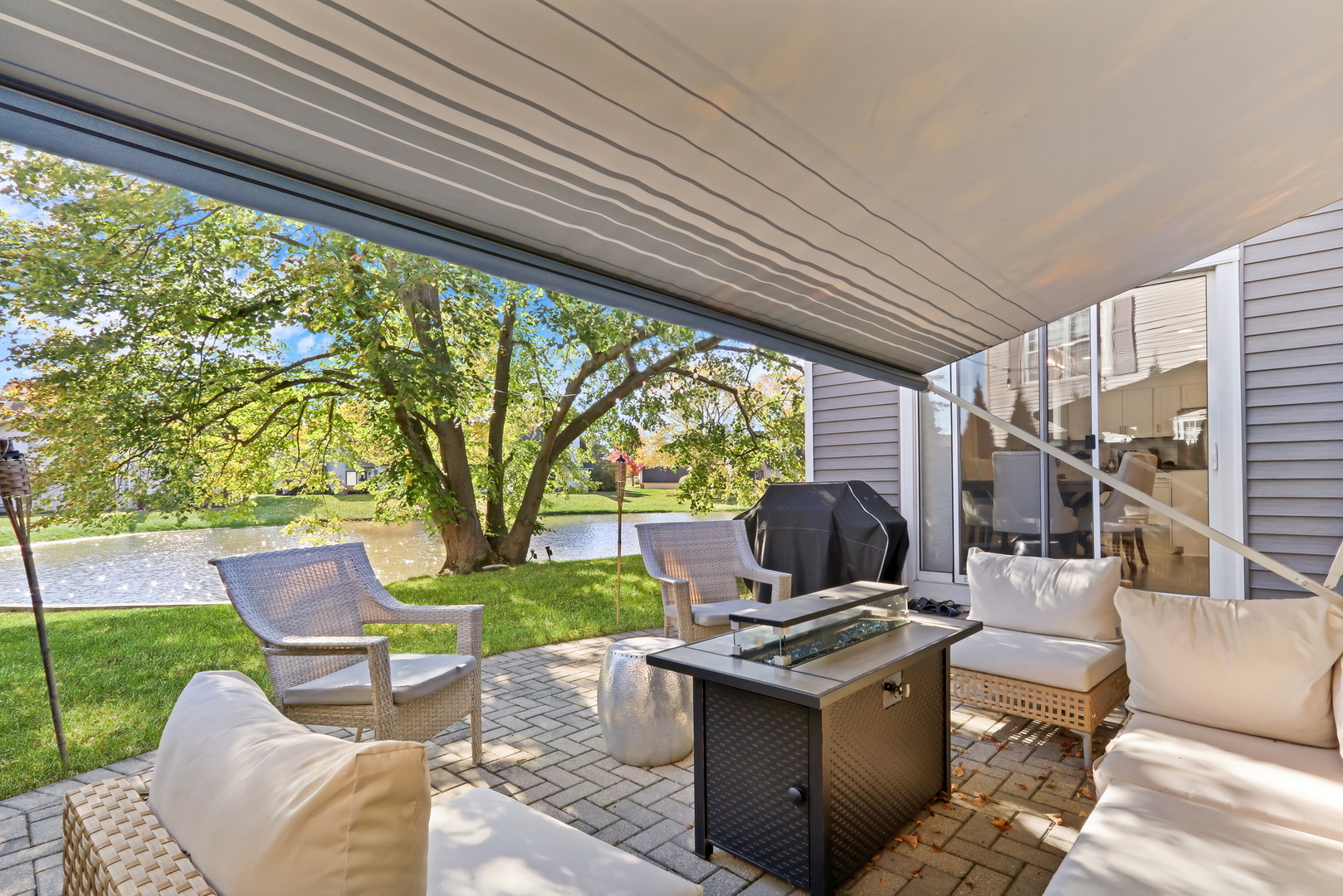 658 White Court, Gurnee, IL 60031