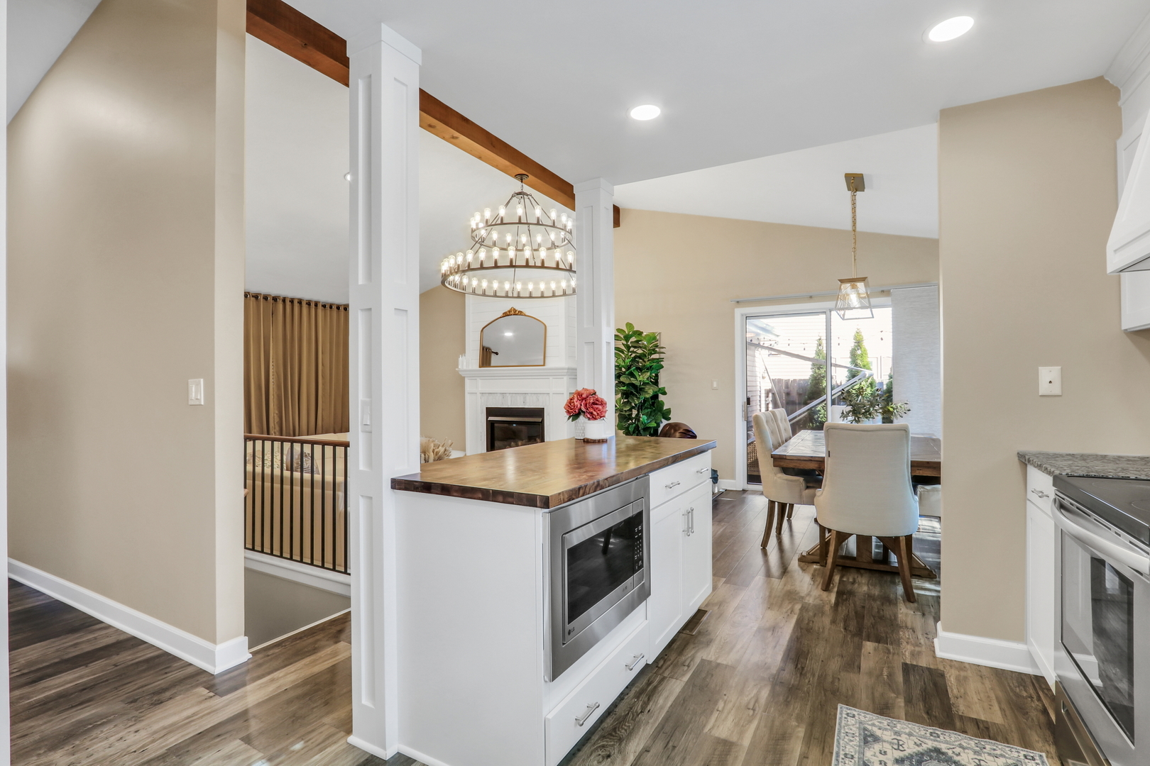 658 White Court, Gurnee, IL 60031