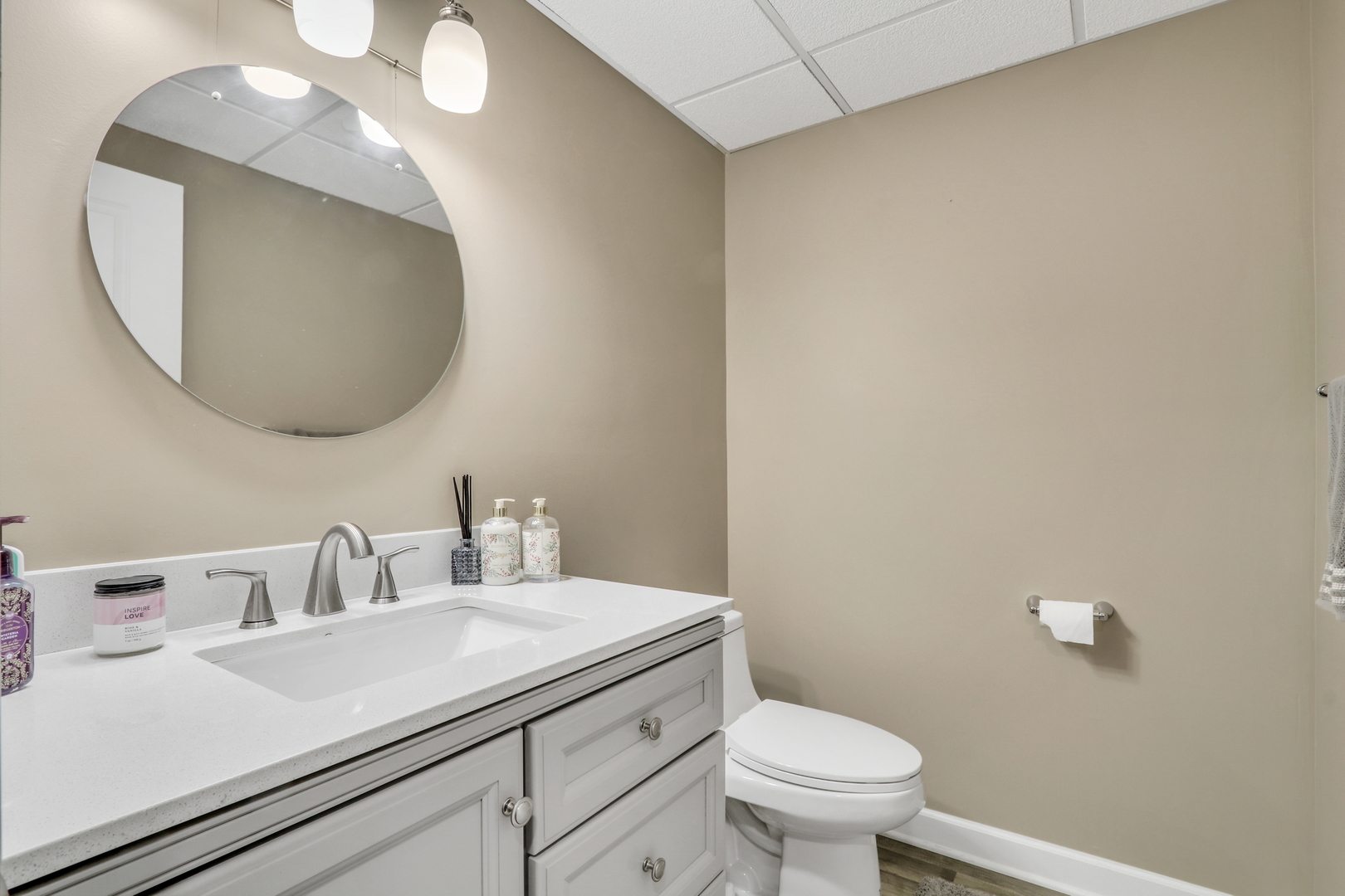 658 White Court, Gurnee, IL 60031