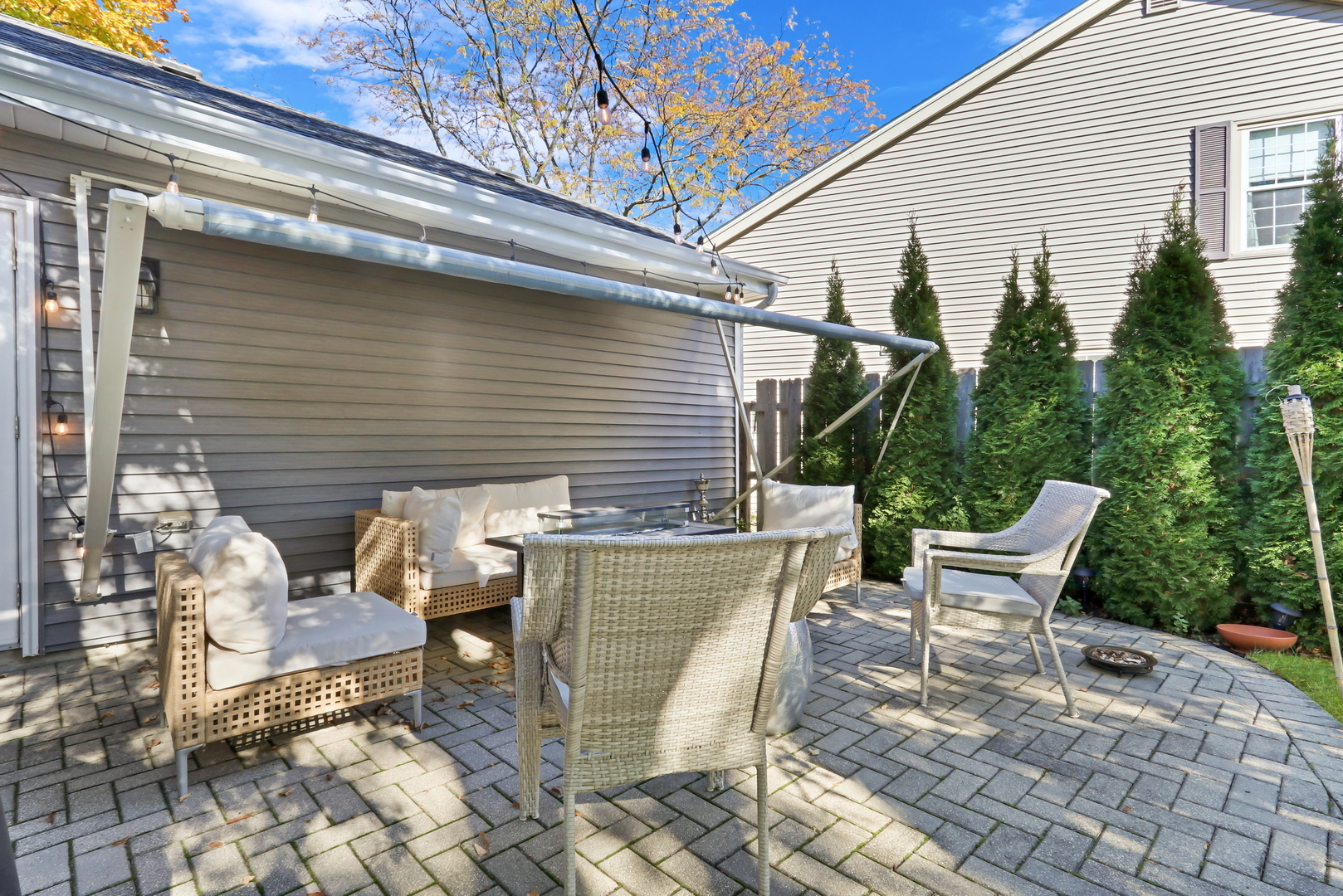 658 White Court, Gurnee, IL 60031