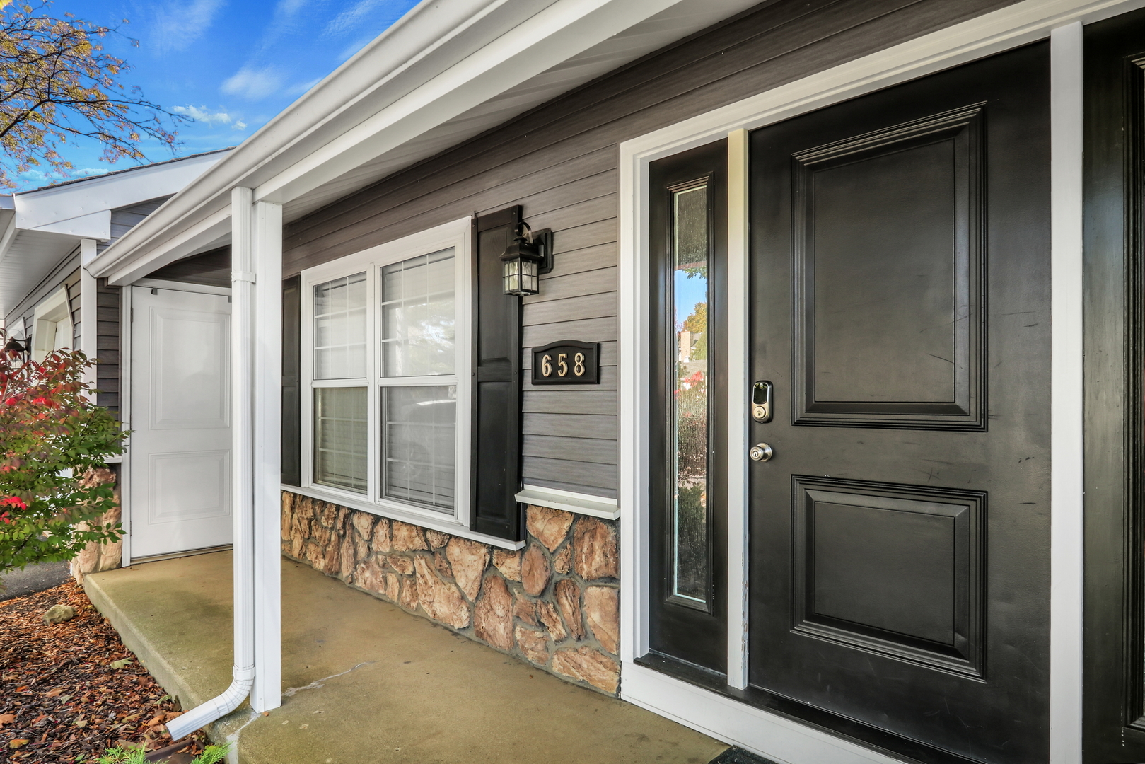 658 White Court, Gurnee, IL 60031