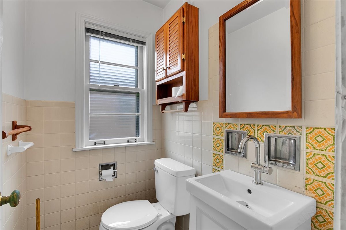 6226 N Springfield Avenue, Chicago, IL 60659