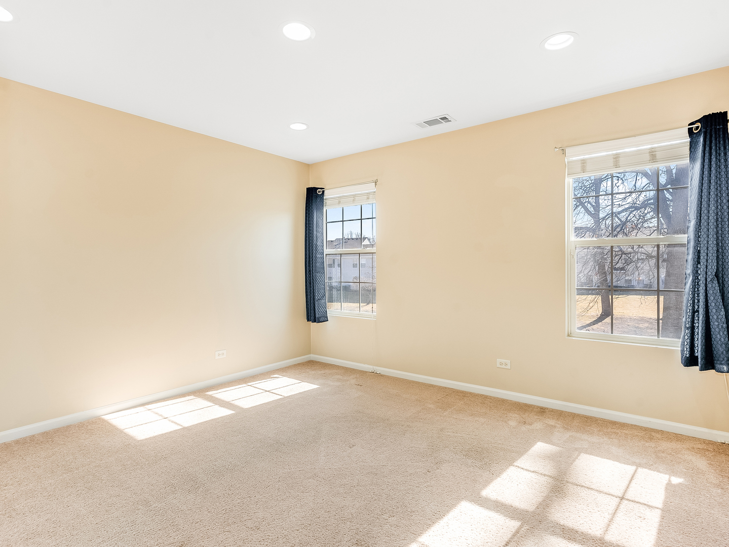 2494 Stoughton Circle, Aurora, IL 60502