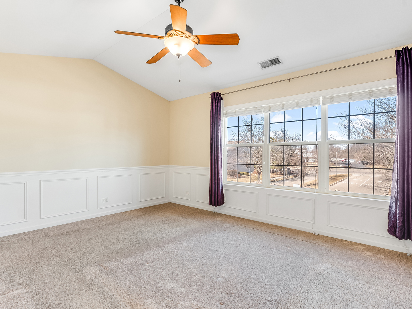 2494 Stoughton Circle, Aurora, IL 60502